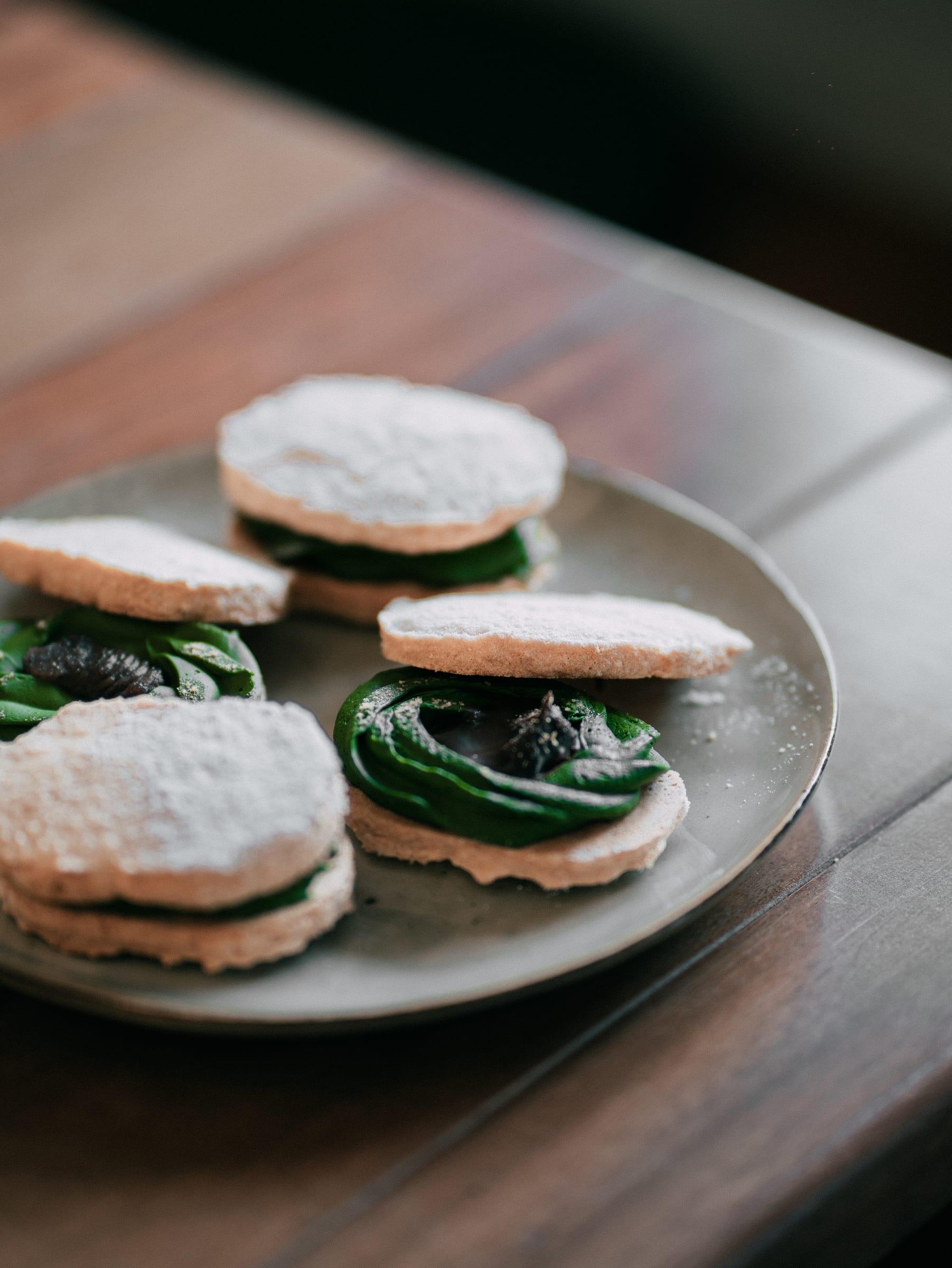 Dacquoise sandwiching matcha cream